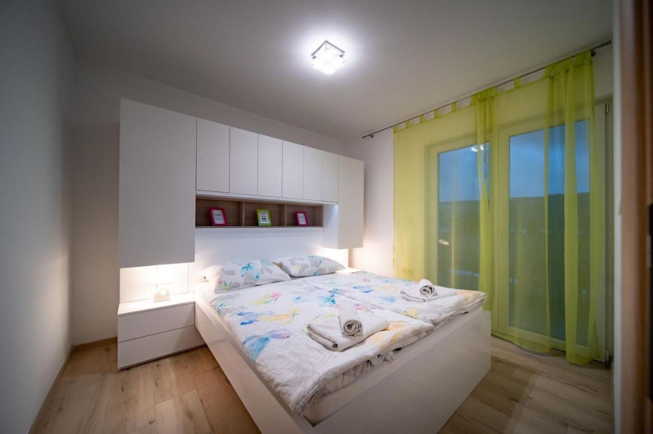 Apartments Arbis Лопар Екстериор снимка
