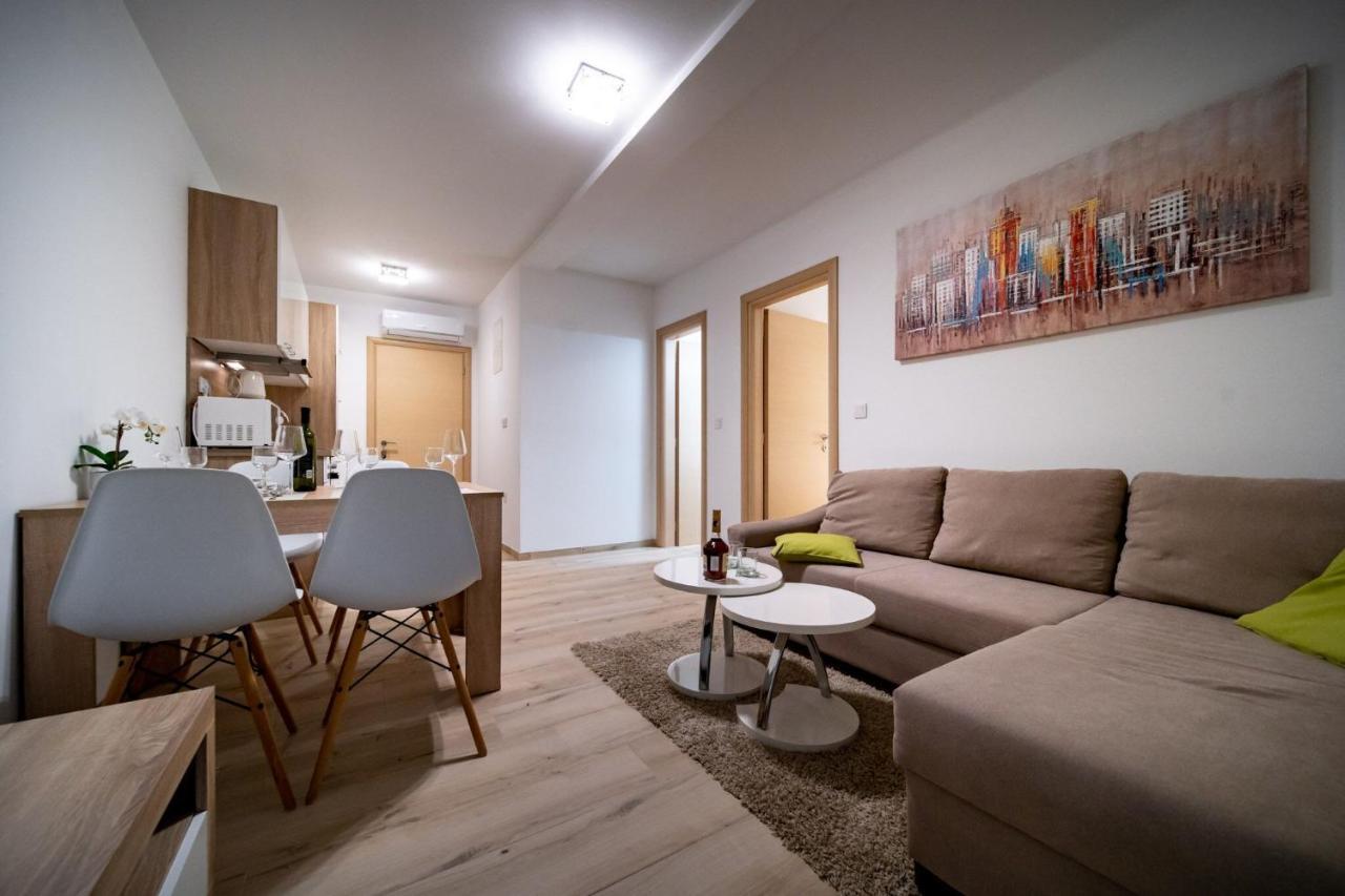 Apartments Arbis Лопар Екстериор снимка