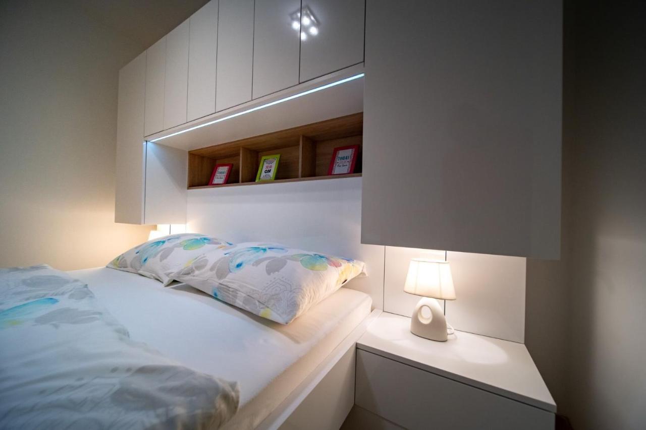 Apartments Arbis Лопар Екстериор снимка
