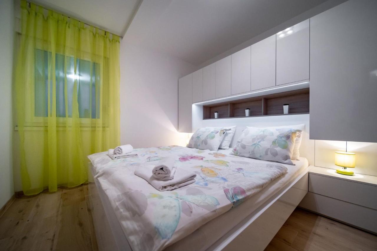 Apartments Arbis Лопар Екстериор снимка
