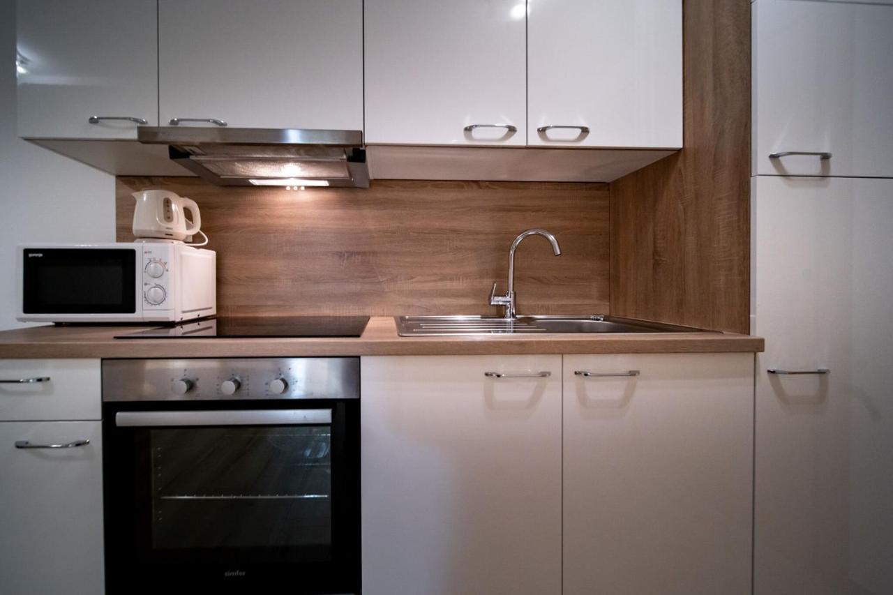Apartments Arbis Лопар Екстериор снимка