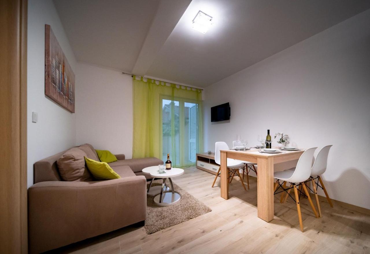 Apartments Arbis Лопар Екстериор снимка