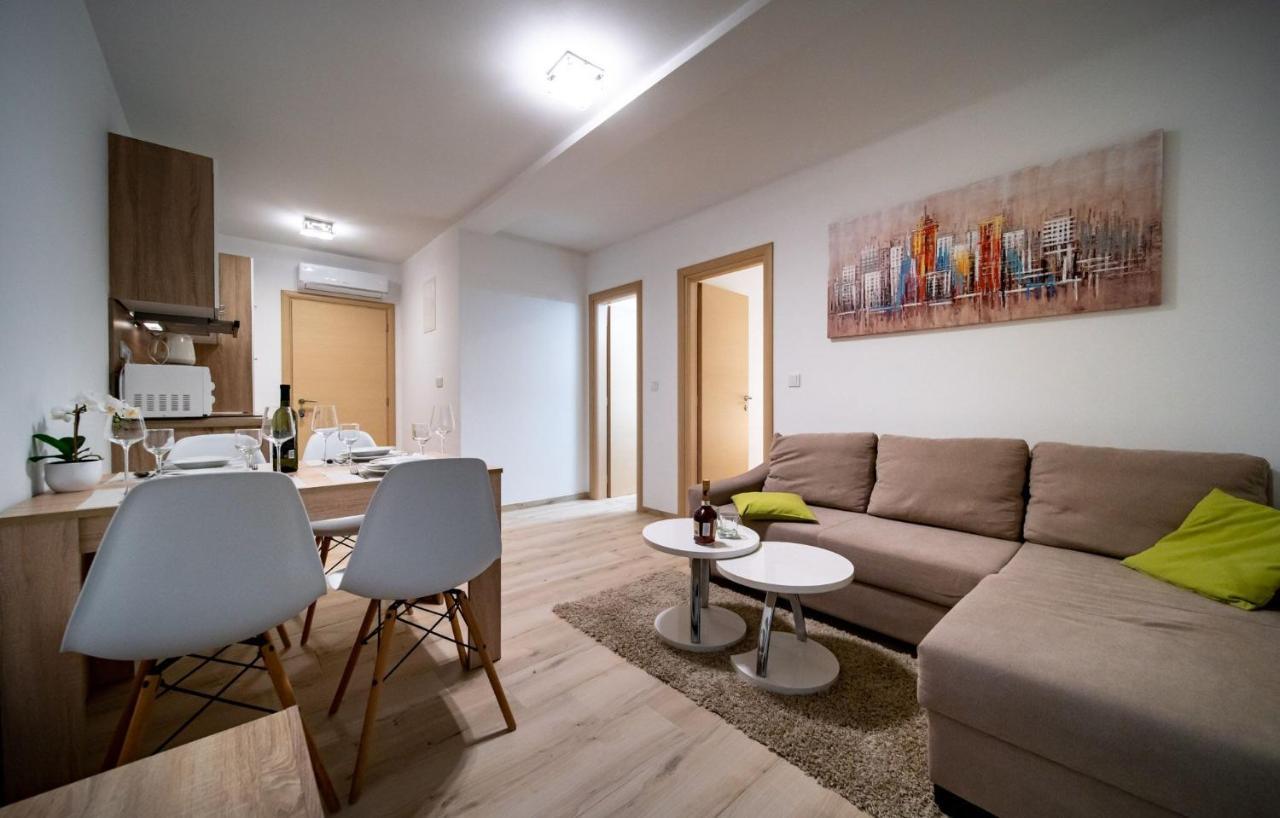 Apartments Arbis Лопар Екстериор снимка