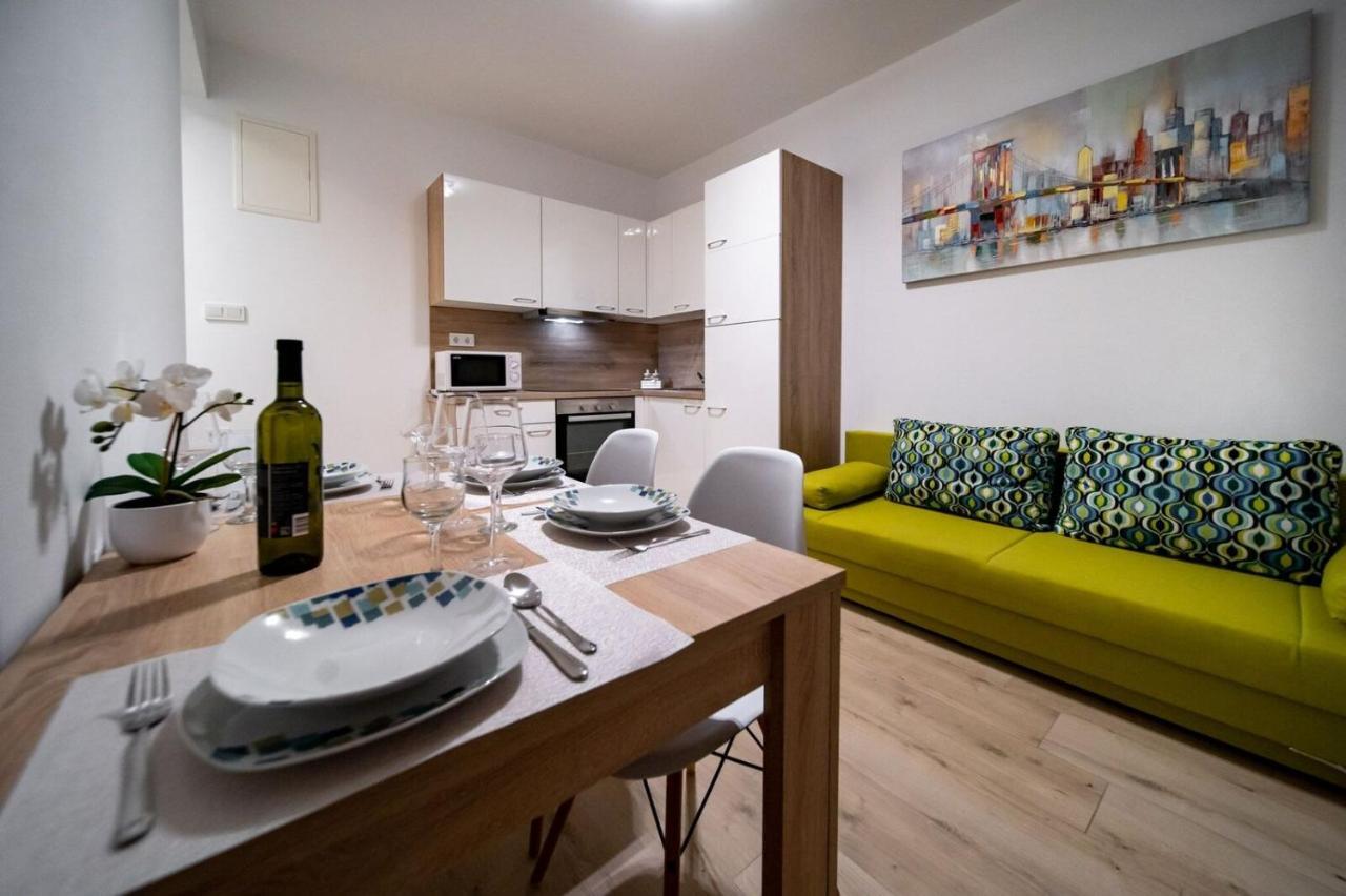 Apartments Arbis Лопар Екстериор снимка