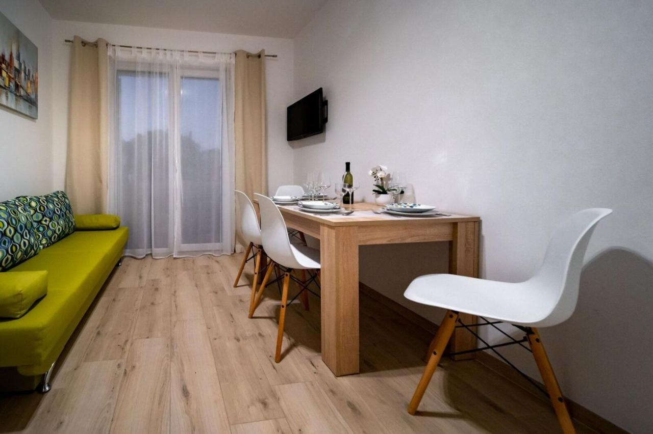 Apartments Arbis Лопар Екстериор снимка