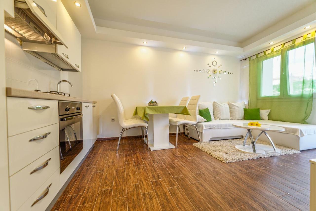 Apartments Arbis Лопар Екстериор снимка