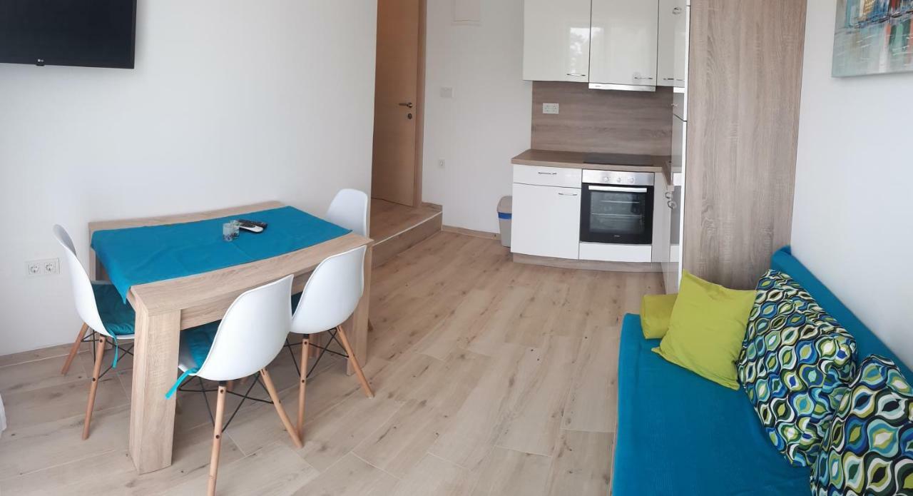 Apartments Arbis Лопар Екстериор снимка