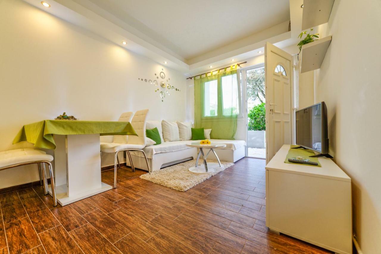 Apartments Arbis Лопар Екстериор снимка